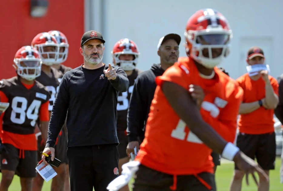 Top NFL insider anticipates Cleveland Browns trade involving a quarterback