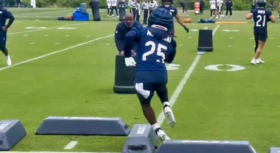 Chicago Bears RB Is Definitely Getting Cut After Hot Mic Caught Coach’s Brutal Insult To Him During Practice