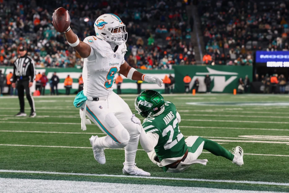 Dolphins Discussed TE Jonnu Smith In Trade Talks With Steelers