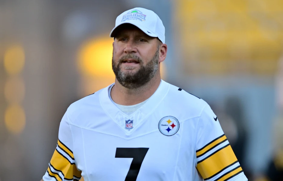 Former All-Pro RB Points Finger at Big Ben for Steelers QB Issues