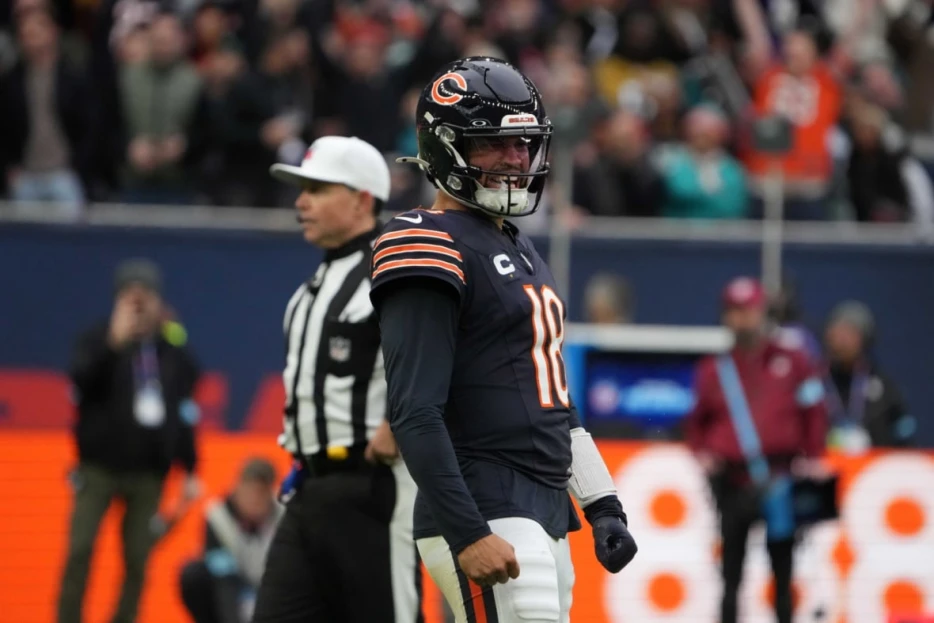 New Chicago Bears head coach Ben Johnson doesn’t want to see more ‘signs of weakness’ from Caleb Williams
