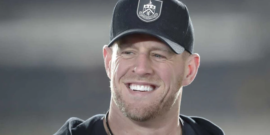 NFL legend JJ Watt throws down epic dunk during Pat McAfee visit