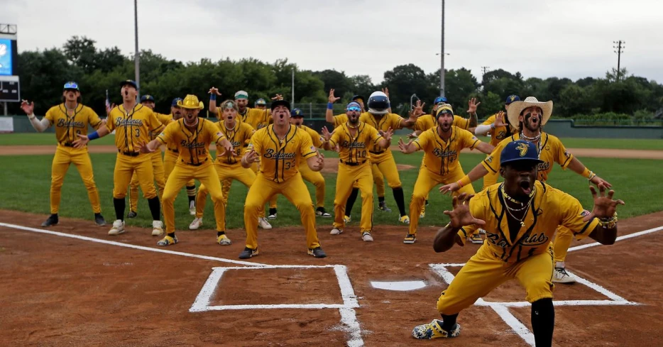 Tailgate Thursday: What do you think of the Savannah Bananas?