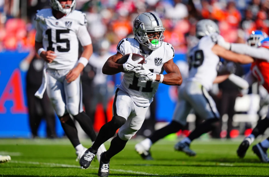 Three Las Vegas Raiders who could lose their starting jobs under new head coach Pete Carroll