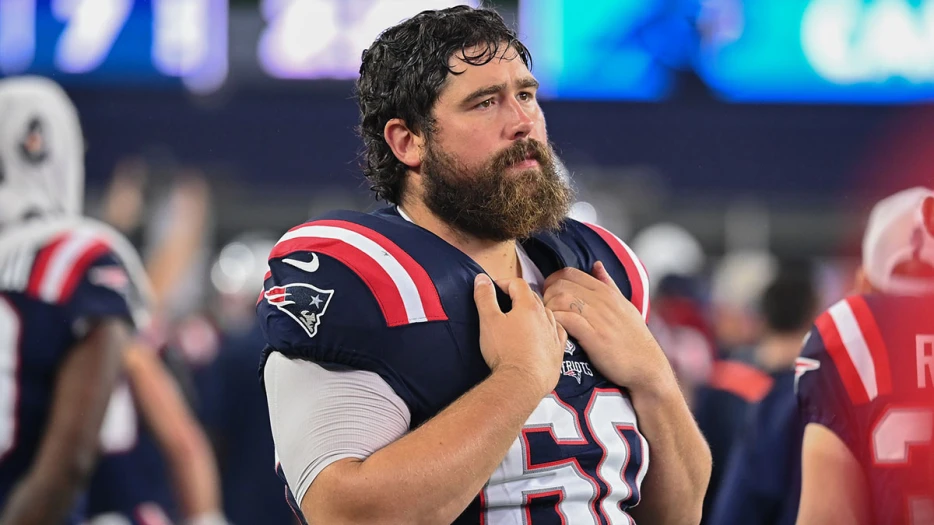 2-time Super Bowl champion retires after 10 seasons with Patriots