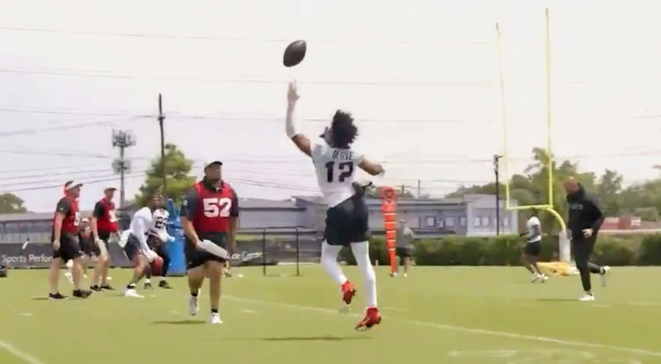 Everyone Is Terrified For Saints Superstar WR Chris Olave After Concerning Video Leaks From OTAs