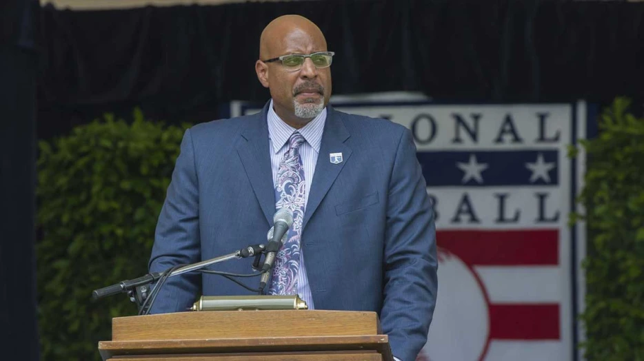 NFL, MLB player unions probed by FBI for possible financial crimes