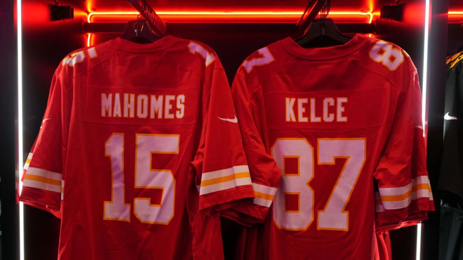 Patrick Mahomes doesn’t think end is near for Travis Kelce