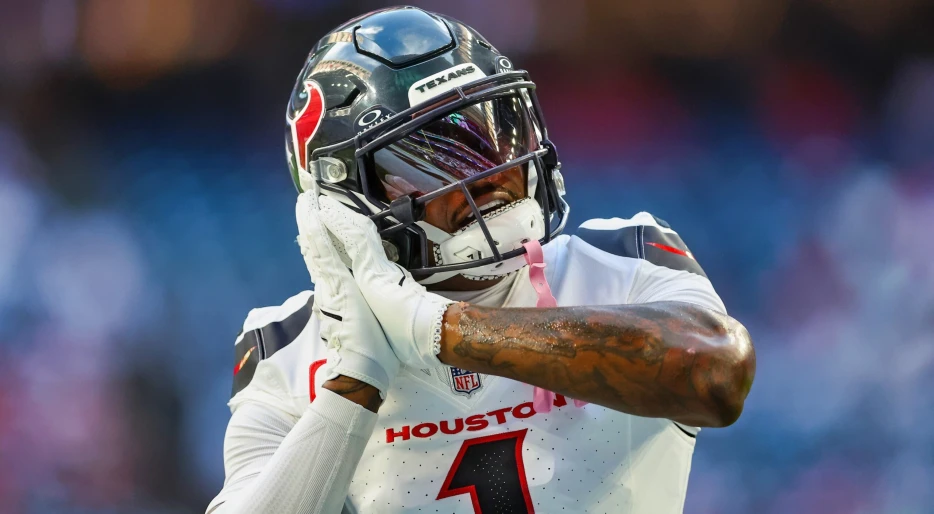 Patriots Superstar WR Stefon Diggs Emerging As Serious Cut Candidate According To New Report
