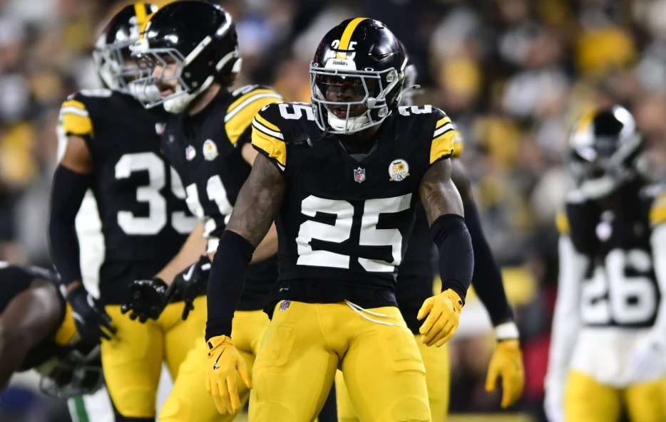 Steelers Safety DeShon Elliott Feels at Home in Pittsburgh: ‘I Really Love Being Here’
