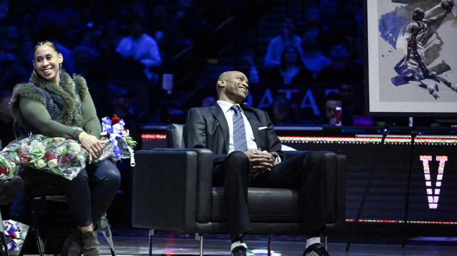 Tracy McGrady, Vince Carter guide Bills rookies with elite-level mentorship