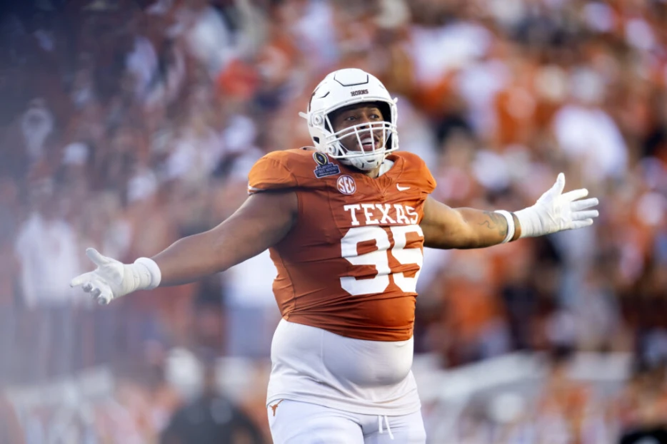 49ers Hoping Rookie DT Alfred Collins Can Earn Starting Role