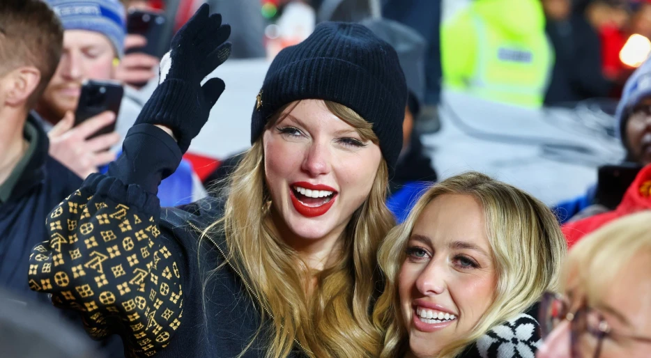 Brittany Mahomes Unleashes 3-Word Response To Major Taylor Swift Announcement