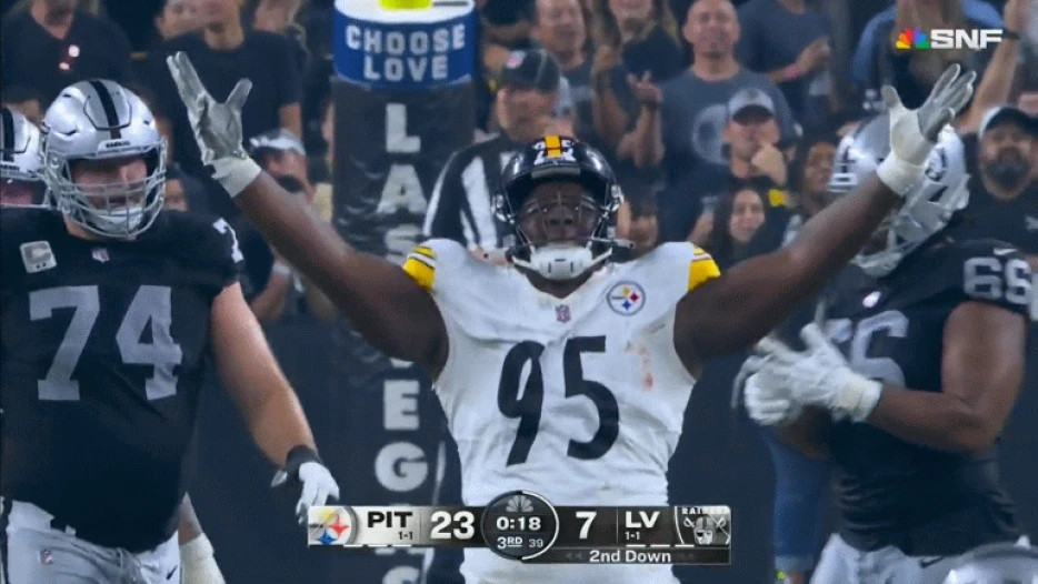 DL Keeanu Benton Looking To Follow In Former Steelers’ Footsteps In Pivotal Year 3