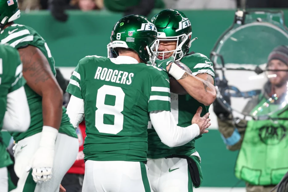 NFL insider provides latest update on Pittsburgh Steelers’ ‘unpredictable’ pursuit of Aaron Rodgers