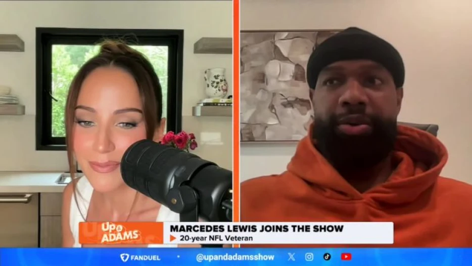 Rodgers’ Former Teammate TE Marcedes Lewis Hasn’t Spoken With Steelers