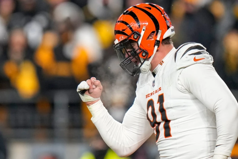 Latest on Trey Hendrickson contract holdout, potential Cincinnati Bengals trade