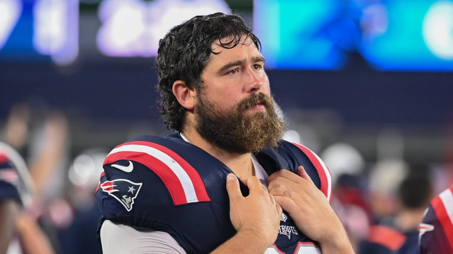 David Andrews Praises Patriots Organization In Retirment Speech