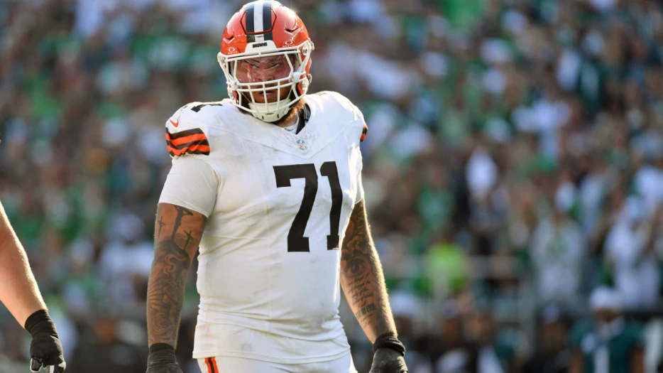 Former Browns first-round OL makes big decision on 2025 campaign