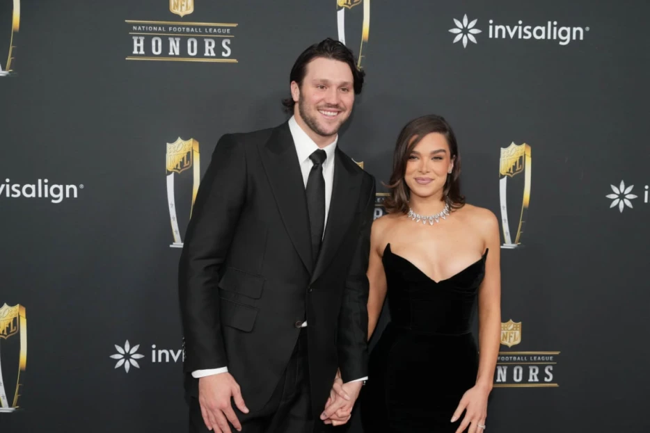 Josh Allen and Hailee Steinfeld tie the knot