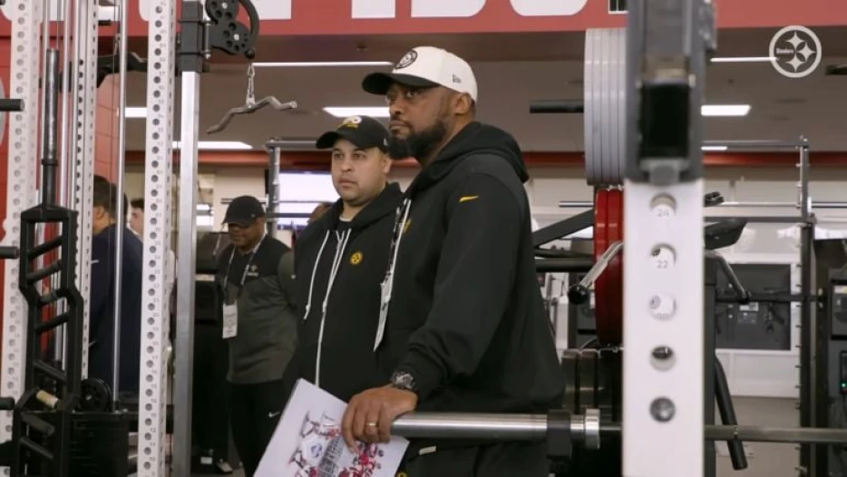 Steelers Appear To Have ‘Zero Vision’ At Quarterback, Beat Writer Says
