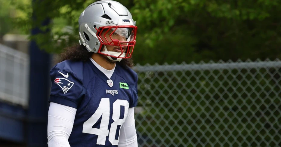 Jahlani Tavai reportedly sidelined until training camp with calf injury