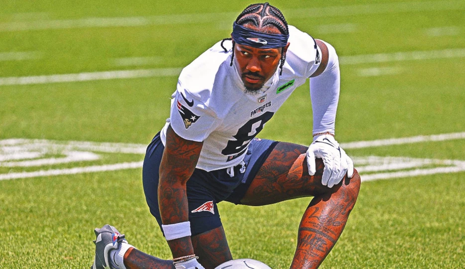 Patriots reportedly don't intend to cut Stefon Diggs amid video controversy