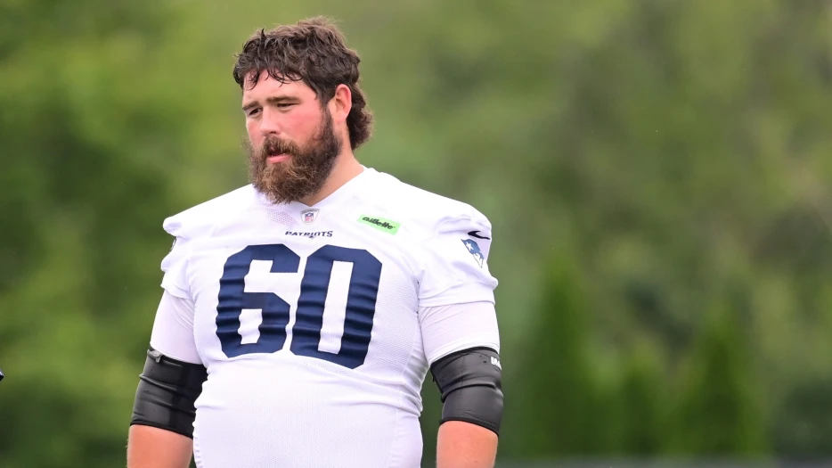 Patriots’ Robert Kraft Highlights ‘Heart And Soul’ David Andrews