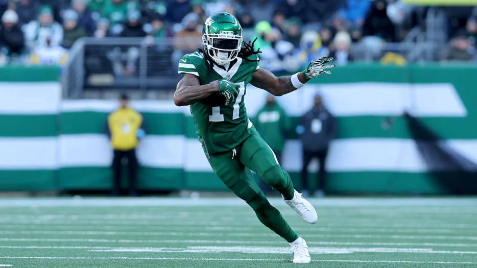 Rams insider pumps brakes on Davante Adams-Derrick Henry comparison