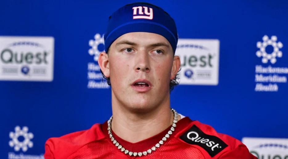 Social Media Had A Lot To Say About Viral Photo Of Giants Rookie QB Jaxson Dart Posing With Massive Animal He Killed While Hunting