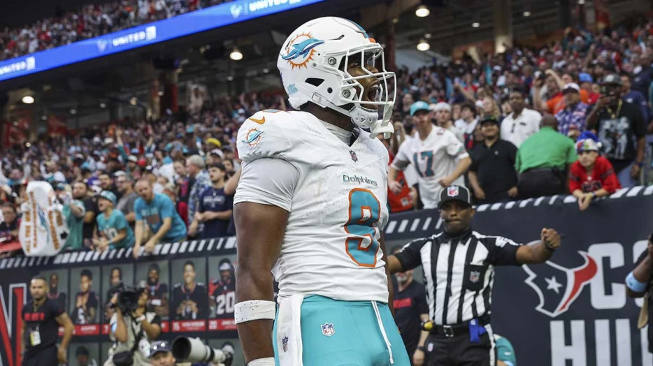 Steelers rumors: Pittsburgh hosting ex-Bills star with Jonnu Smith trade not expected
