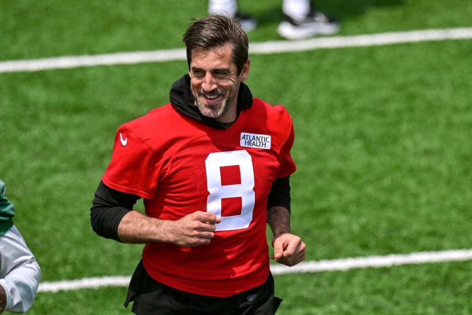Aaron Rodgers Could Sign By This Weekend But Hasn’t Affirmatively Told Steelers He’s Coming