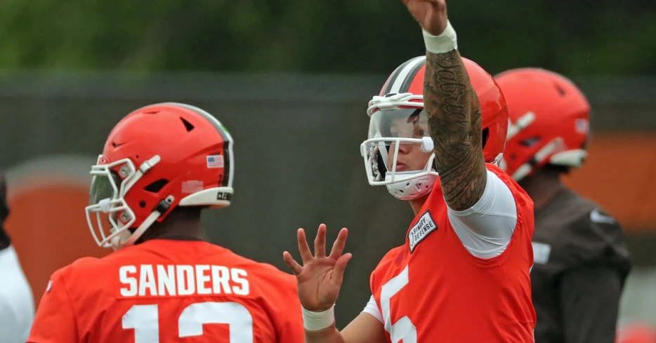 Browns Shedeur Sanders has believers in the building, Dillon Gabriel ‘everything you want’