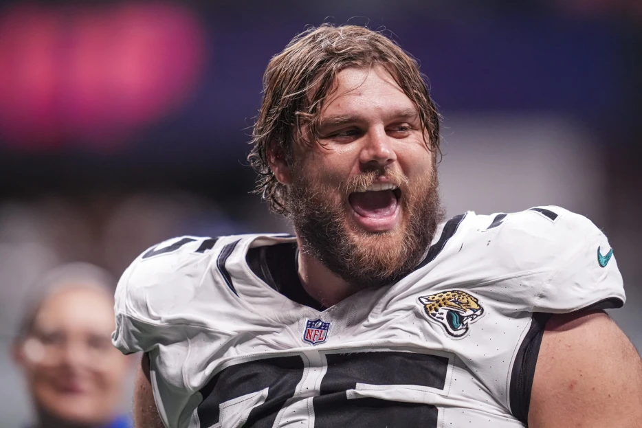 Jaguars Waive OL Cooper Hodges With Failed Physical