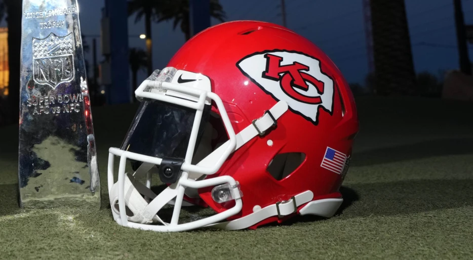 Kansas City Chiefs Super Bowl Champion &amp; Former 2X Pro Bowler Announces His Retirement