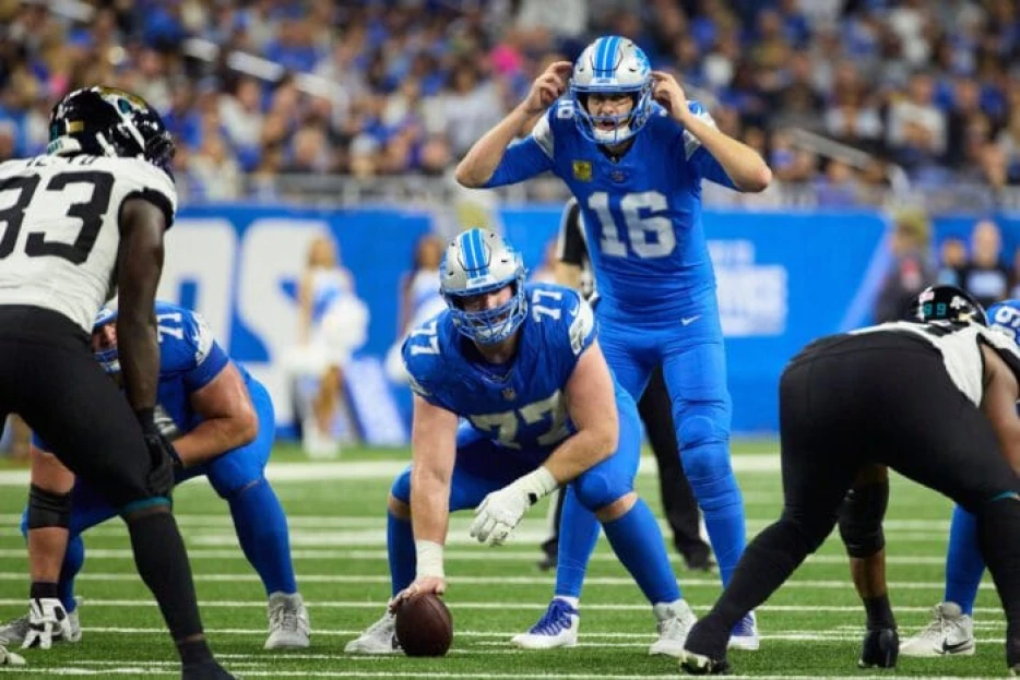 NFC contender loses All-Pro to retirement; Cowboys narrow talent gap