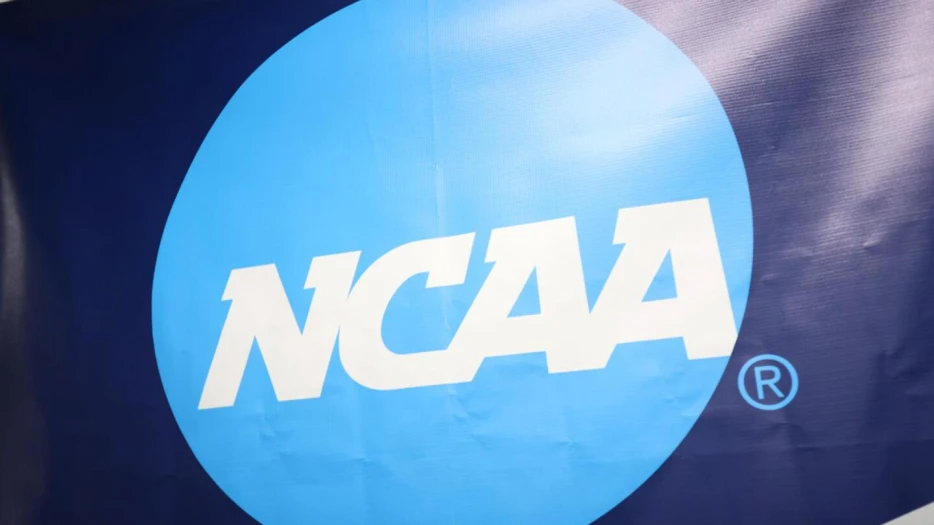 Report: NCAA considers lifting ban on pro sports betting