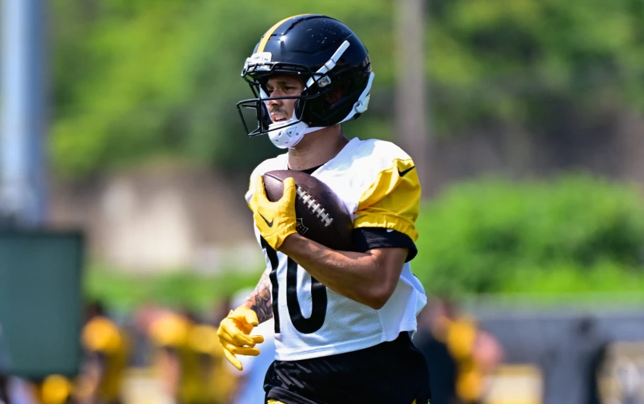 Steelers Sights &amp; Sounds: Roman Wilson Puts in Work, OL Moving