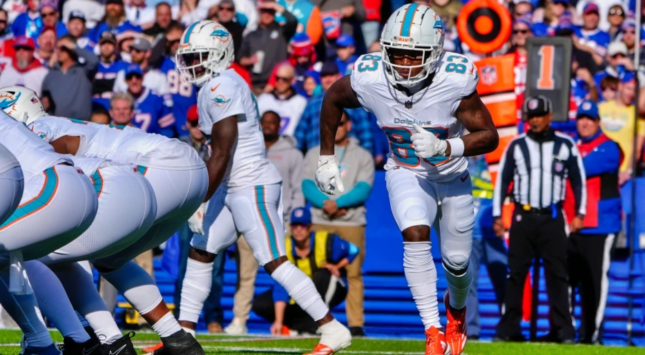 What Is Pre-Snap Motion In The NFL? Here’s Why It Matters