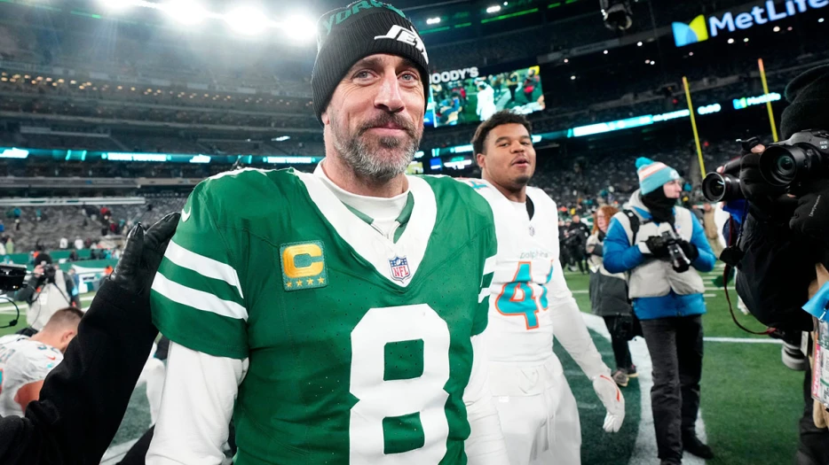 Aaron Rodgers makes Steelers ‘Super Bowl contenders,’ ex-QB says