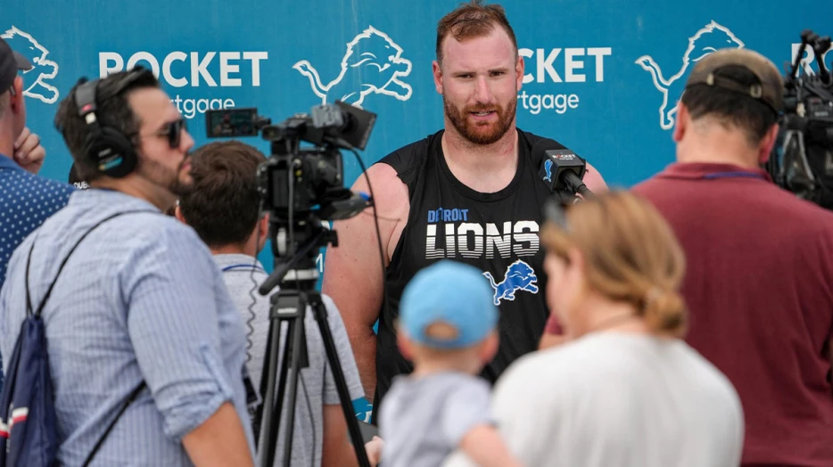 Dan Campbell pays tribute to Frank Ragnow after surprise retirement