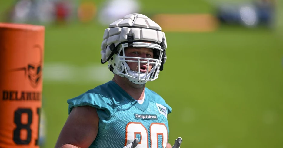 Dolphins add DT to fill roster as OTAs close
