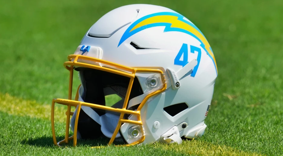 Los Angeles Chargers Make A Huge Splash By Signing Former Pittsburgh Steelers Superstar
