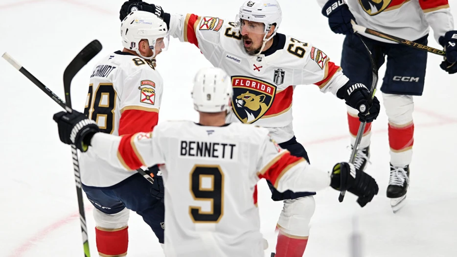 Raiders’ Raheem Mostert still showing love for Panthers amid Stanley Cup Final