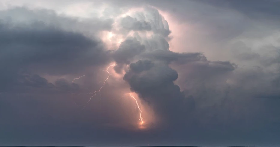 Tailgate Thursday: Local coverage of Tuesday’s Kansas City tornadoes