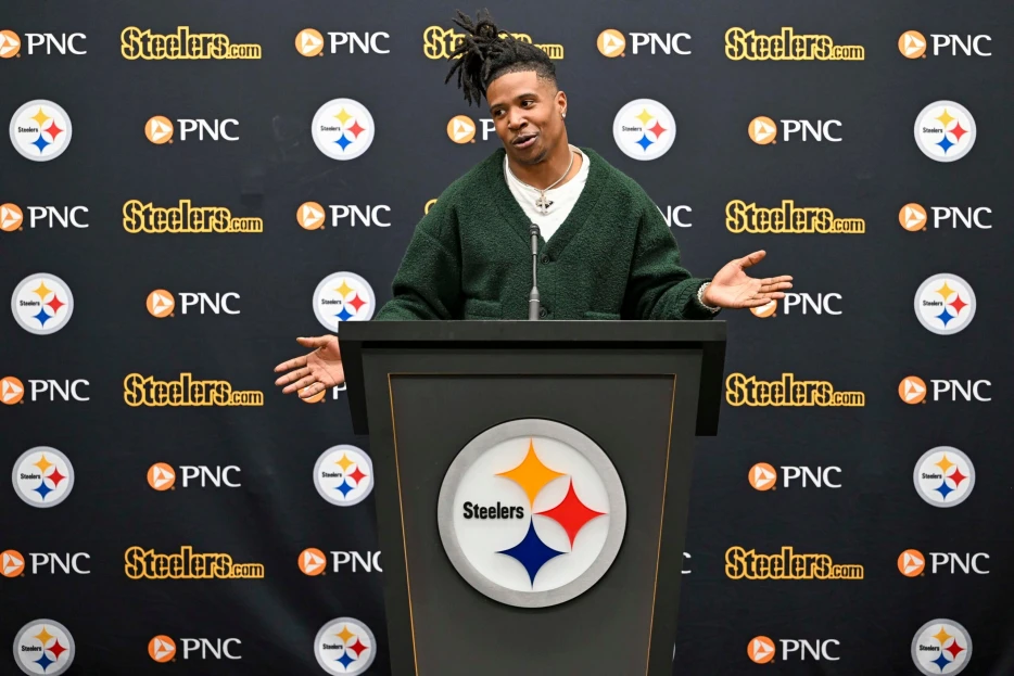 Aaron Rodgers Already Has One Big Supporter on the Steelers