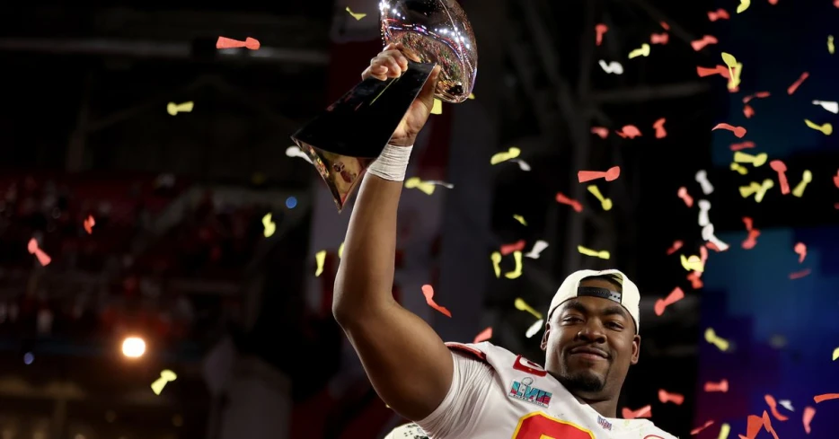 Arrowheadlines: Chris Jones has a little more work to do before he is certain for Canton