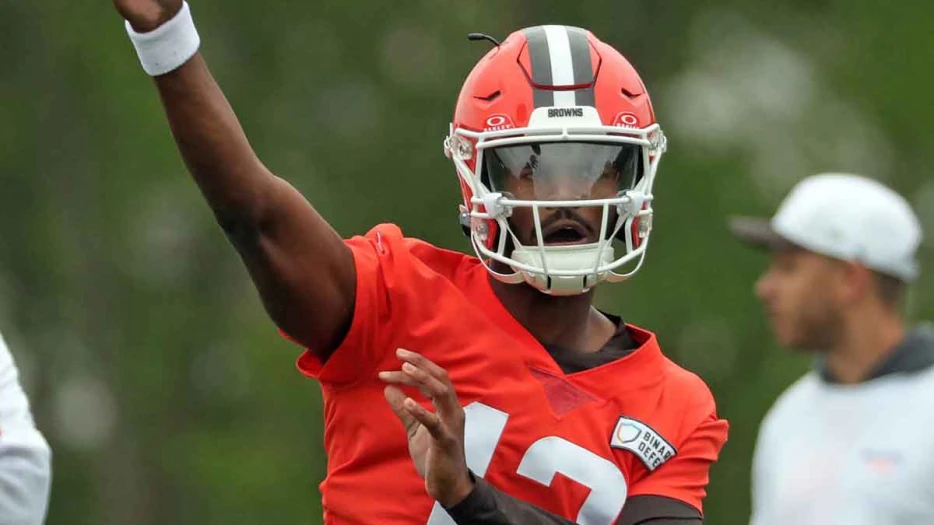 Browns’ Shedeur Sanders surprised by Joe Flacco’s admission during OTAs