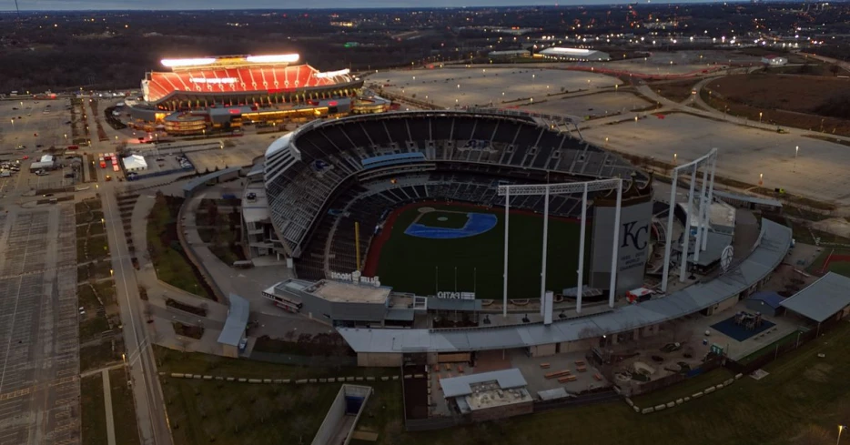 Arrowheadlines: Missouri Senate greenlights plan to keep Chiefs, Royals in state