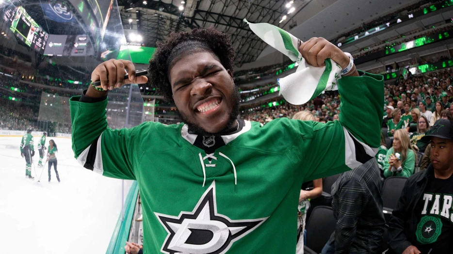 Cowboys 2025 Draft pick shows WNBA support at Wings-Sparks